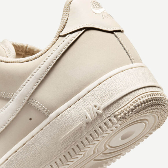 NIKE - W AIR FORCE 1 RETRO PRM