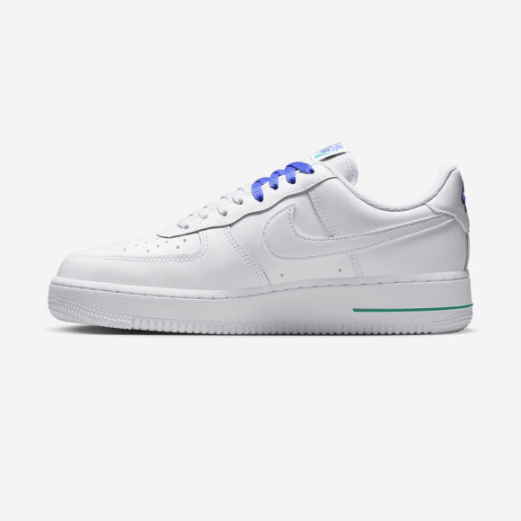 NIKE - W AIR FORCE 1 07 SE