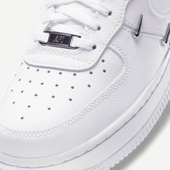 NIKE - W AIR FORCE 1 07 LX