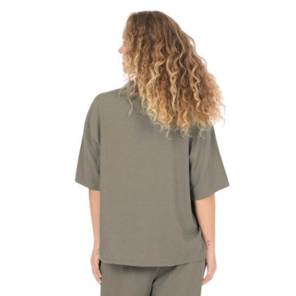 SPORTS GROUP - W NATASHA SS SHIRT