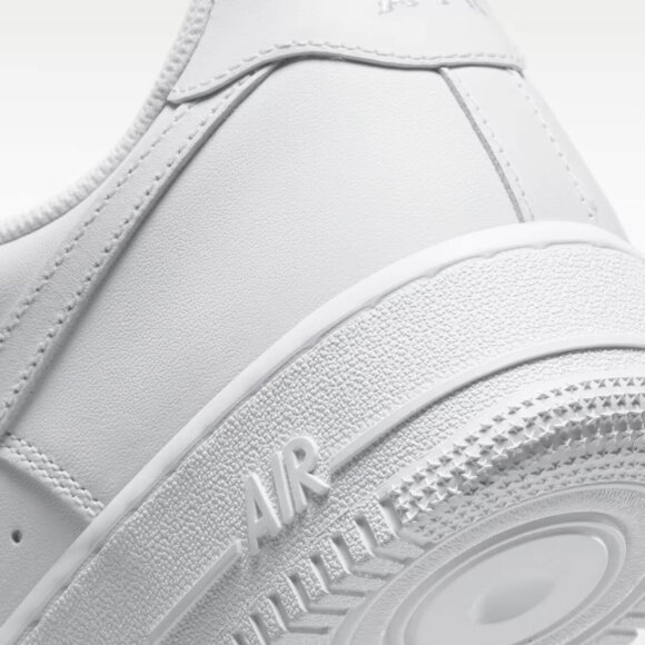 NIKE - M AIR FORCE 1 07