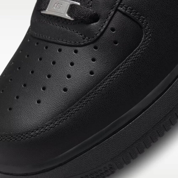 NIKE - M AIR FORCE 1 07