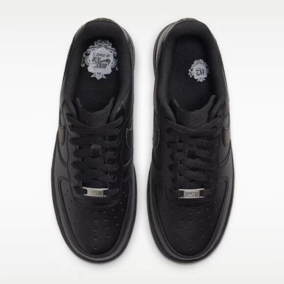 NIKE - W AIR FORCE 1 07