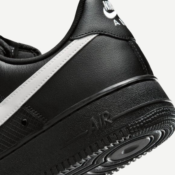 NIKE - M AIR FORCE 1 07 LV8