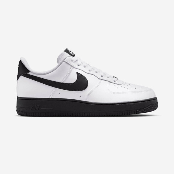 NIKE - M AIR FORCE 1 07