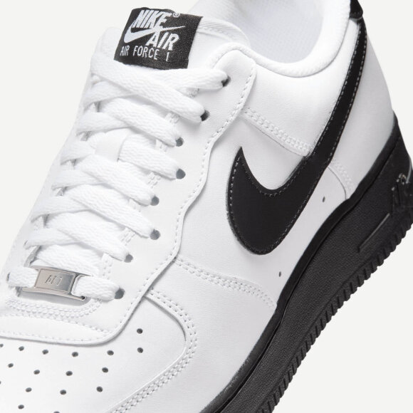 NIKE - M AIR FORCE 1 07