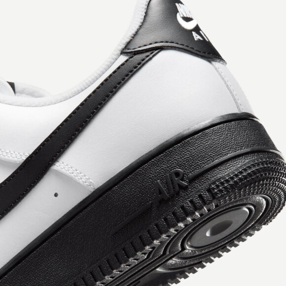NIKE - M AIR FORCE 1 07