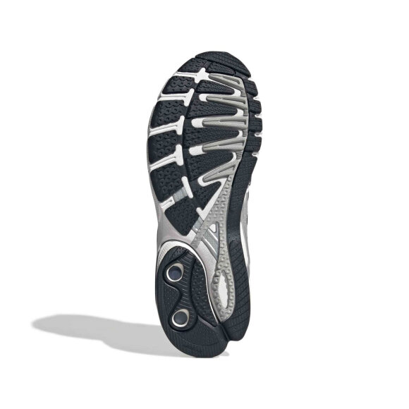 ADIDAS  - M ADISTAR CONTROL 5