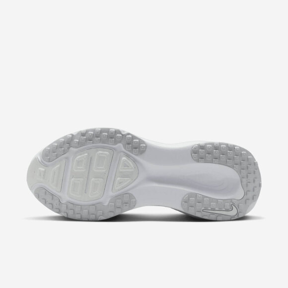 NIKE - W VOMERO 18