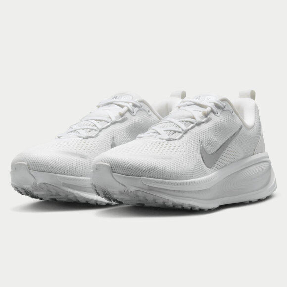 NIKE - W VOMERO 18