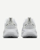 NIKE - W VOMERO 18