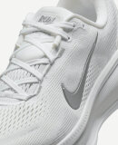 NIKE - W VOMERO 18
