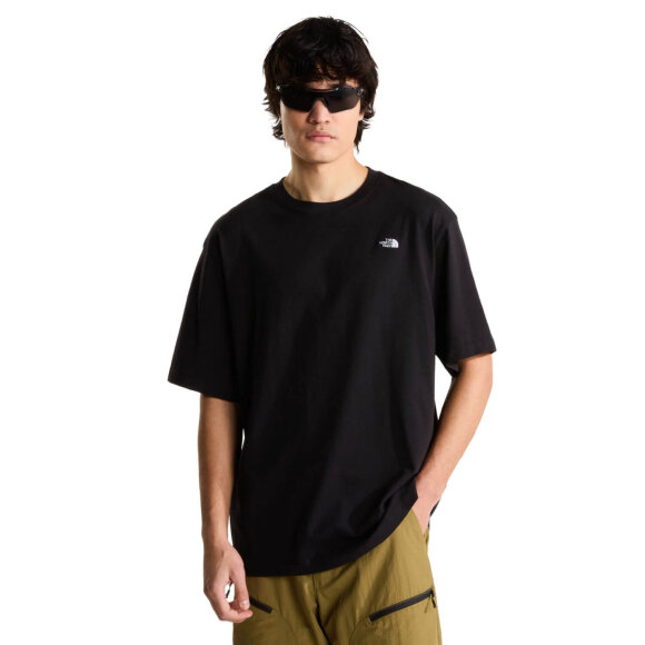 THE NORTH FACE - M TNF ESSENTIAL SIMPLE DOME SS