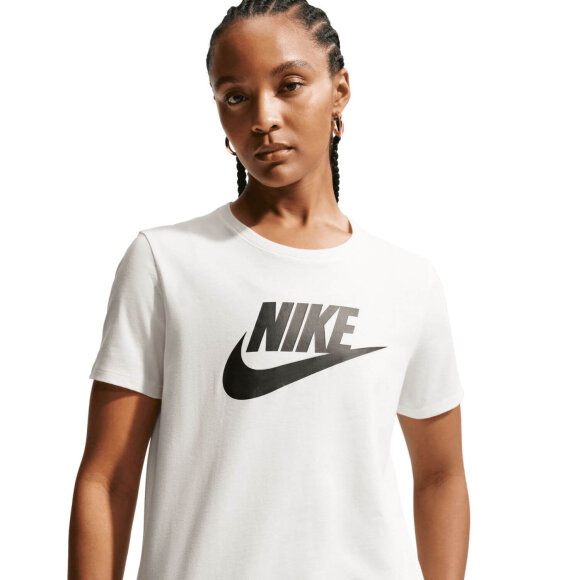 NIKE - W NSW TEE ESSENTIAL ICON