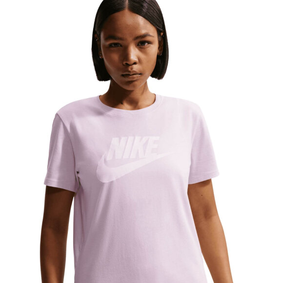 NIKE - W NSW TEE ESSENTIAL ICON