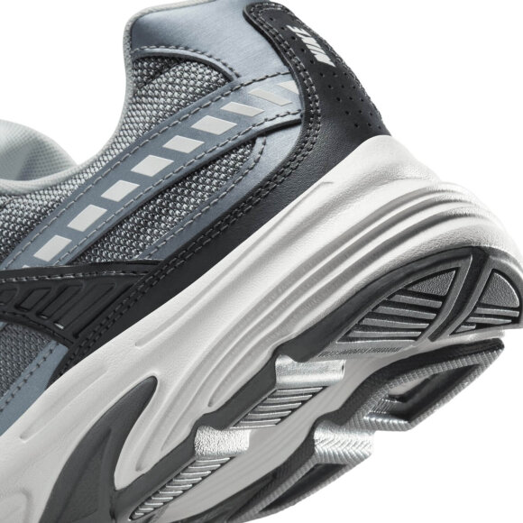 NIKE - M INITIATOR