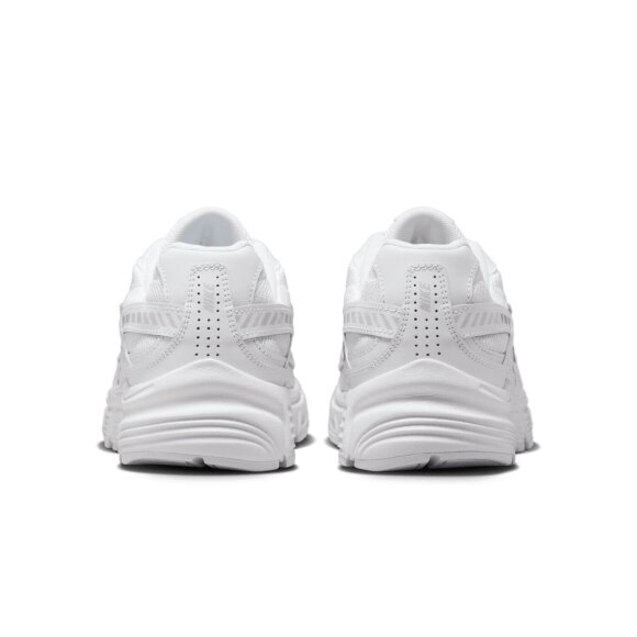 NIKE - W INITIATOR