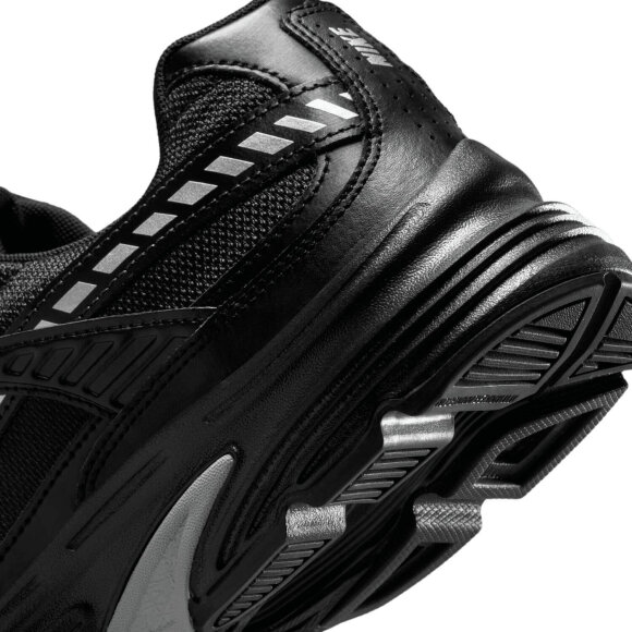 NIKE - M INITIATOR