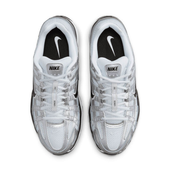 NIKE - W P-6000