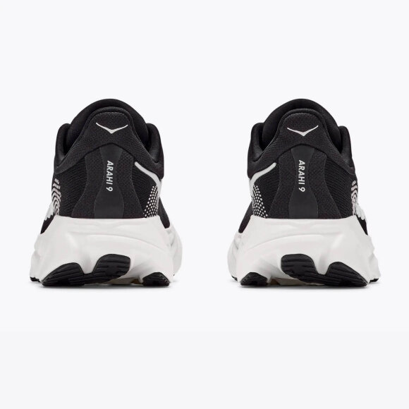 HOKA - M ARAHI 9