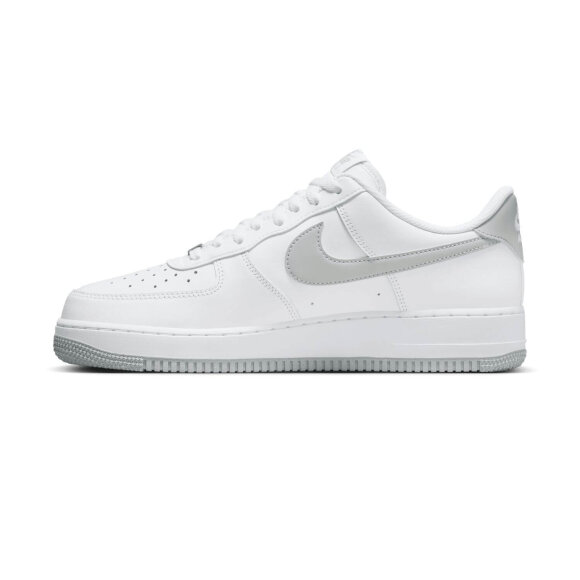 NIKE - M AIR FORCE 1 07