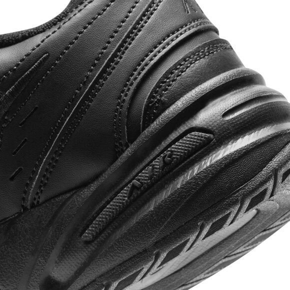 NIKE - M AIR MONARCH IV